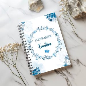 Carnet spirale personnalisé fleurs bleues prénom texte